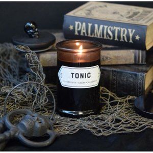 Tonic Blackberry Cedar Scented 1-Wick Apothecary Jar with Black Wood Lid 9.2oz